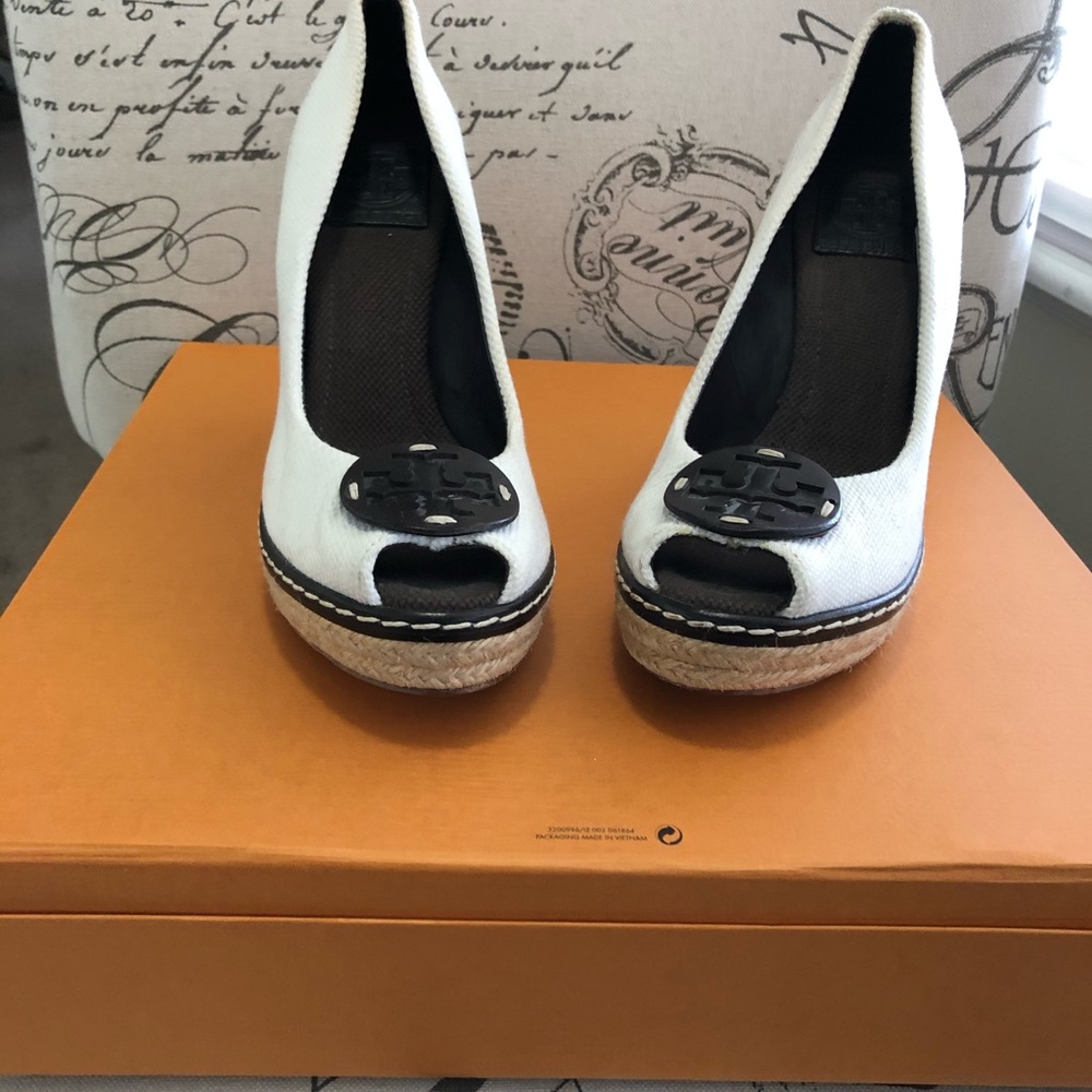 Tory Burch  female shoes